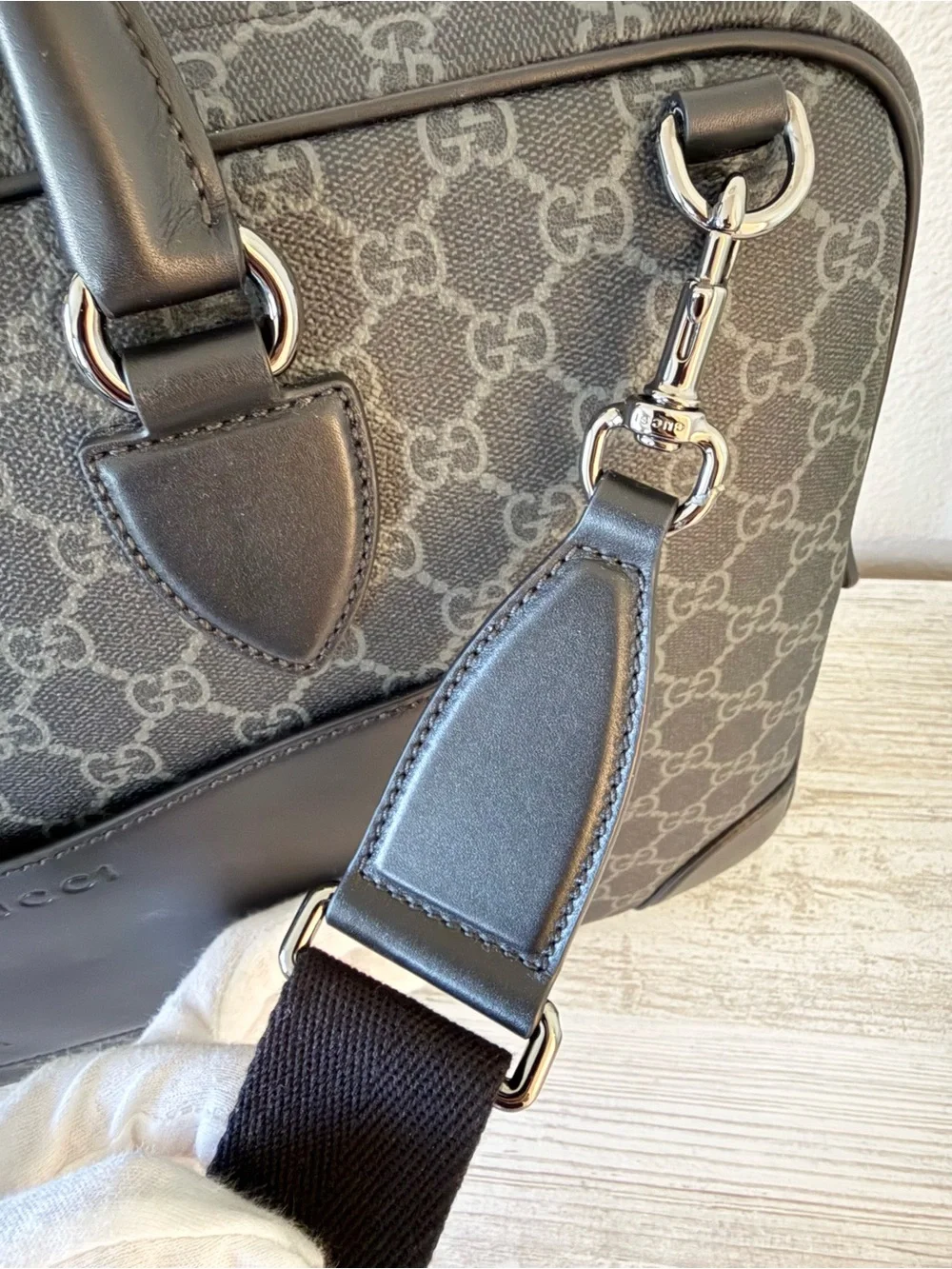 New Gucci Essence Classic Black GG Canvas medium mens briefcase, crossbody bag